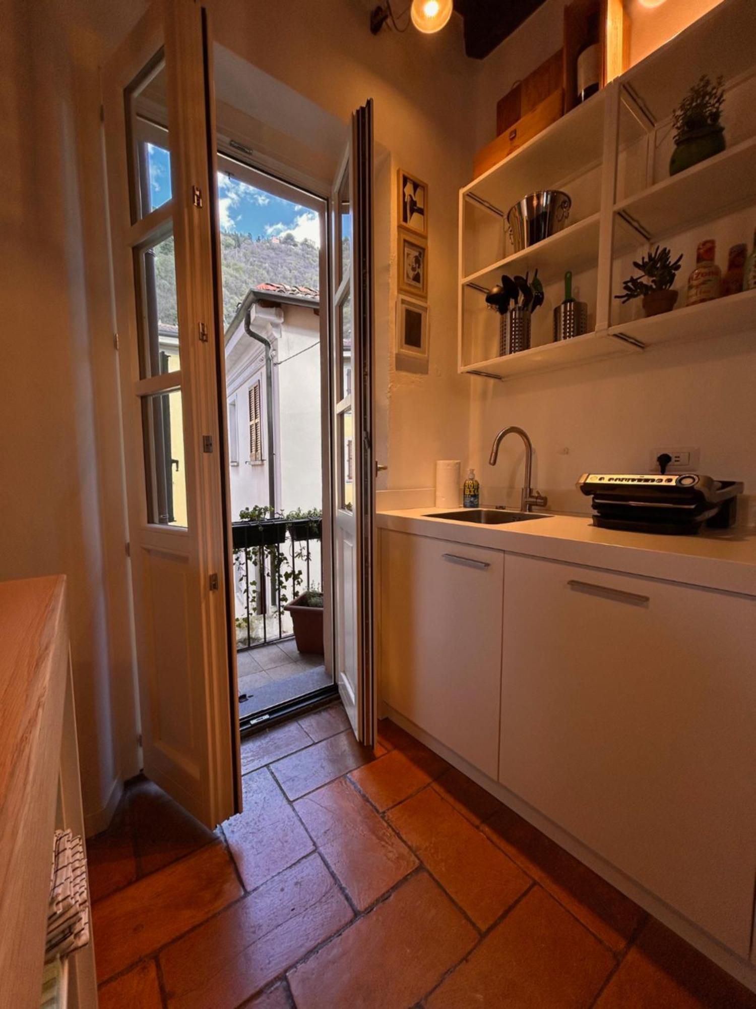 Casa Vacanze Viacoloniola37 Como Exterior photo