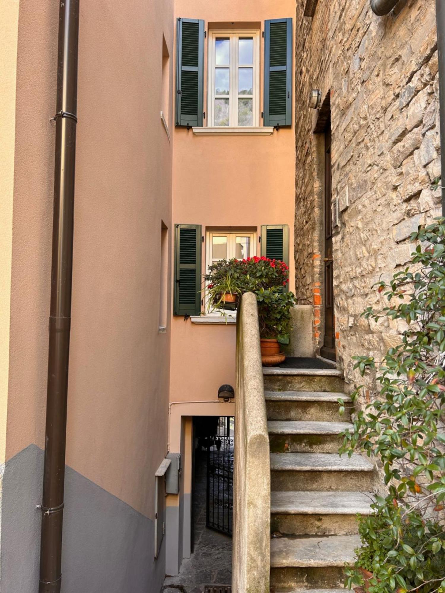 Casa Vacanze Viacoloniola37 Como Exterior photo